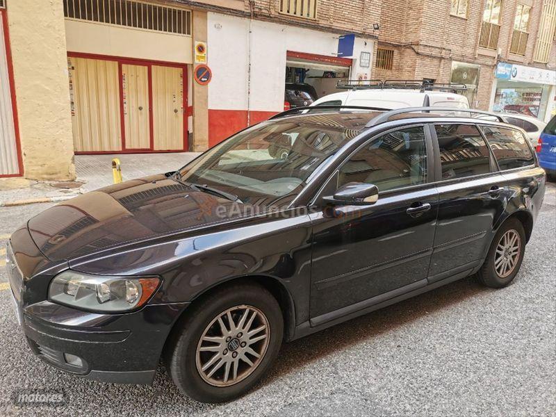 VOLVO V 50 1.6D MOMENTUM DE 2005 CON 199.000 KM POR 4.390 EUR. EN GRANADA