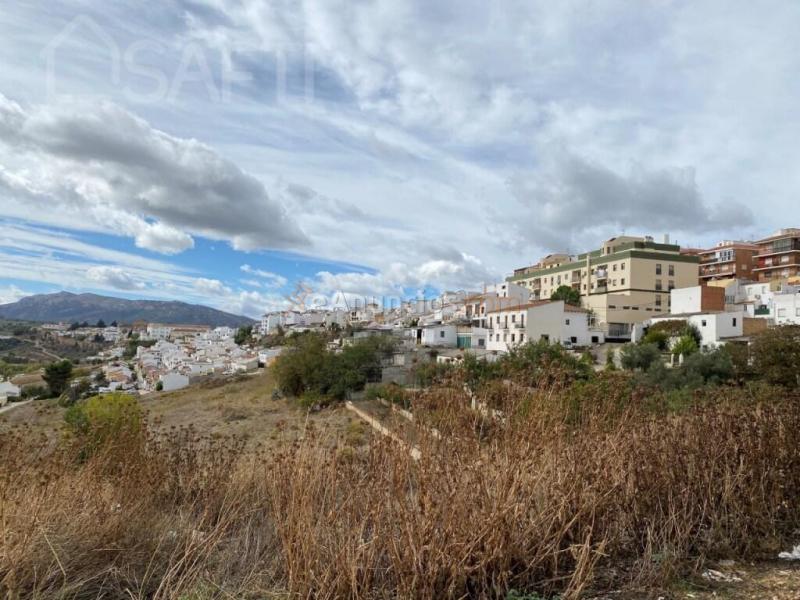 OPORTUNIDAD DE UNA CASITA EN EL CENTRO DE RONDA... O DOS