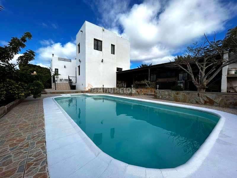 ESPECTACULAR CASA EN CONIL, LANZAROTE