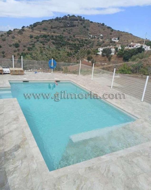 CHALET CON PISCINA EN TRIANA